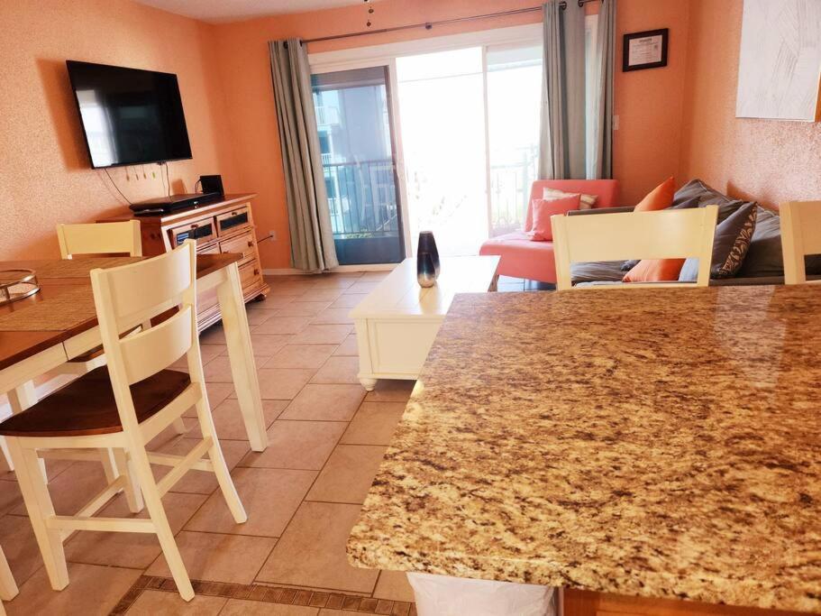 Beachfront Condo In Paradise Ошен Сити Экстерьер фото